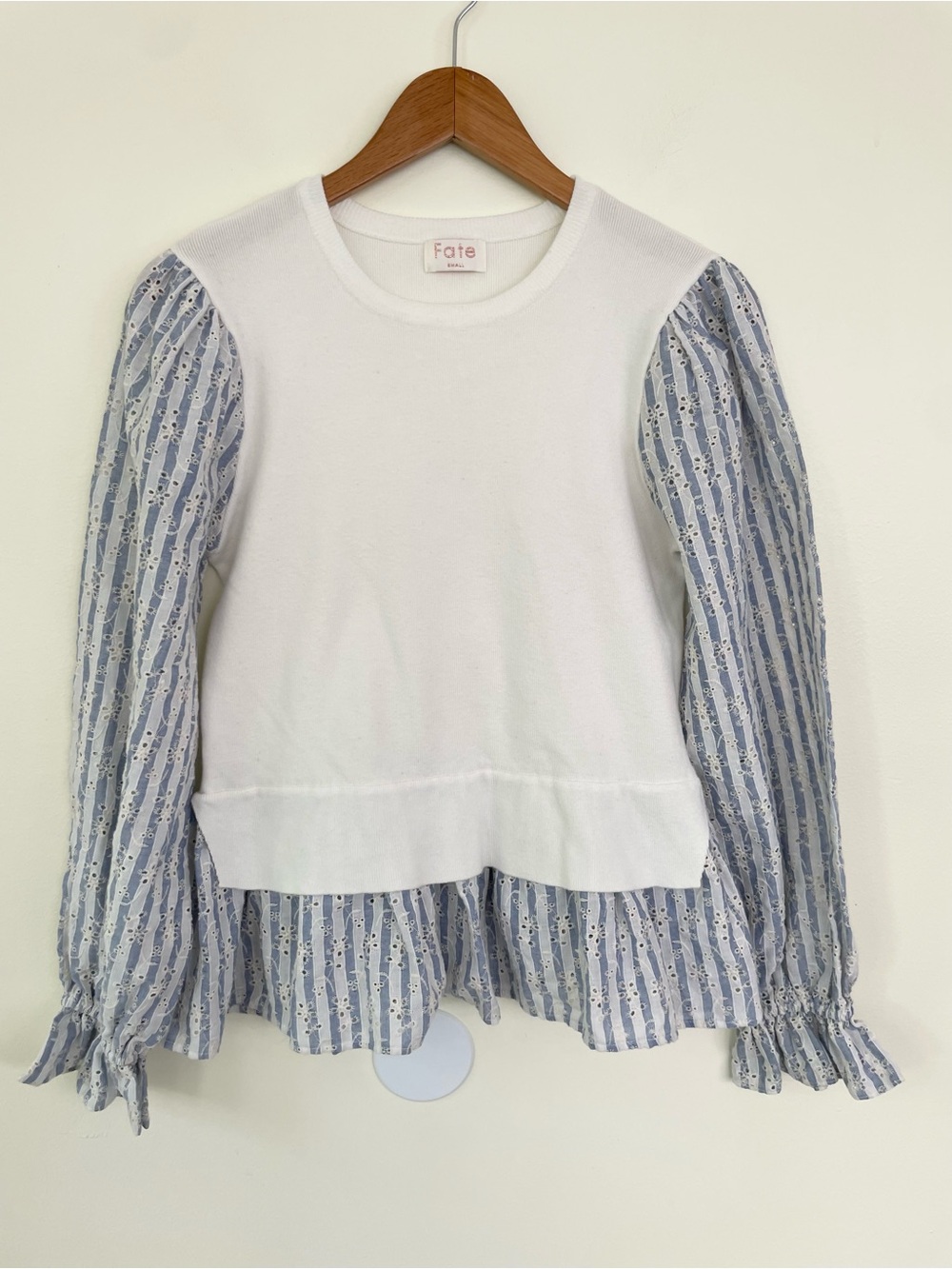 Fate Faux Layered Eyelet Sleeve Ruffle Cuff Sweater S Small Ivory Blue Preppy